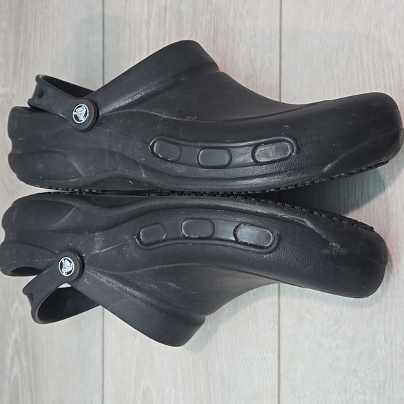 Crocs Men's Black Outdoor Rubber Clogs Shoes Sz 13 - Picture 9 of 11